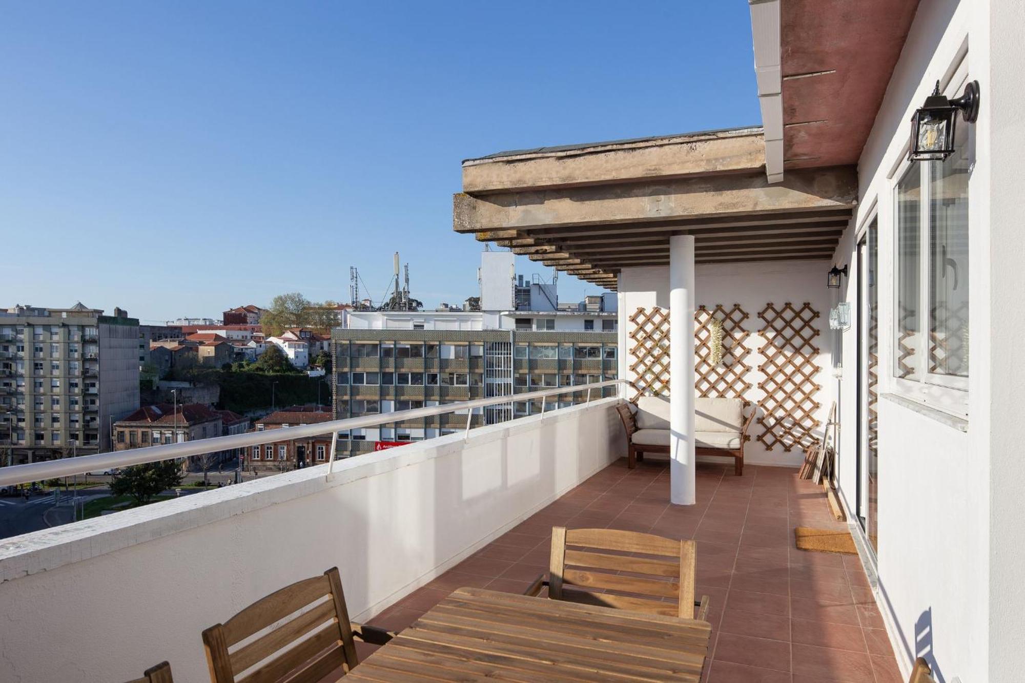 Apartment Lovelystay - Penthouse Balcony