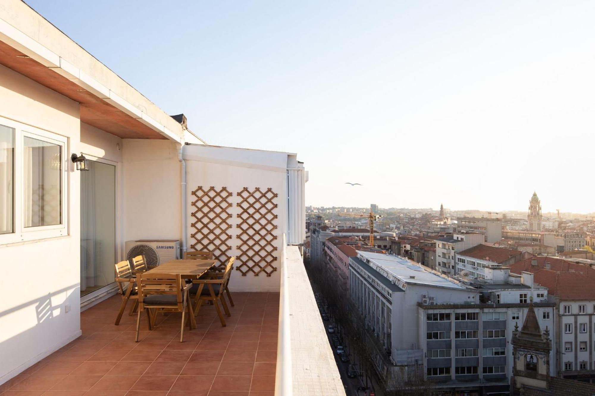 Apartment Lovelystay - Penthouse Balcony
