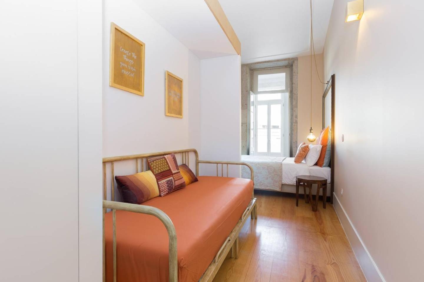 Apartment Get A Golden And Flower Flat Porto