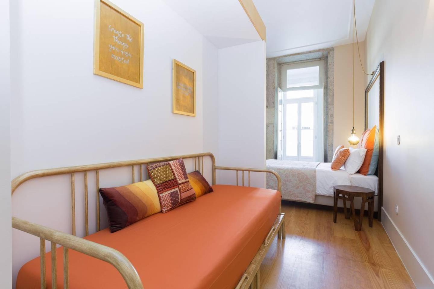 Get A Golden And Flower Flat Porto