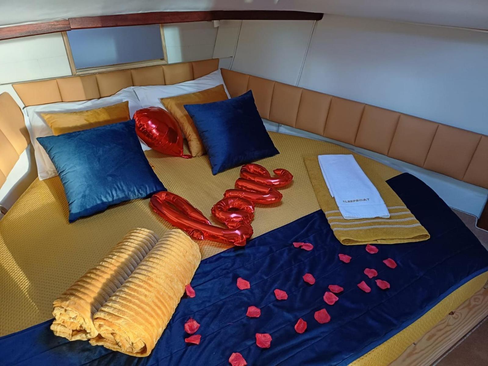 Botel Sleepboat Luxlife Yatch Porto