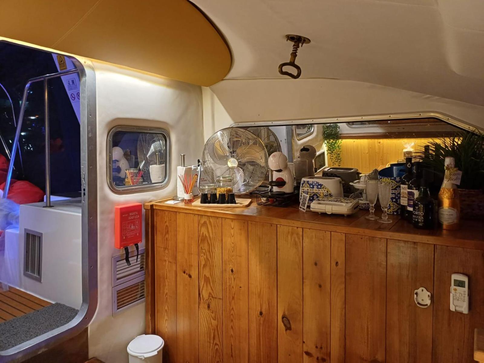Botel Sleepboat Luxlife Yatch Porto
