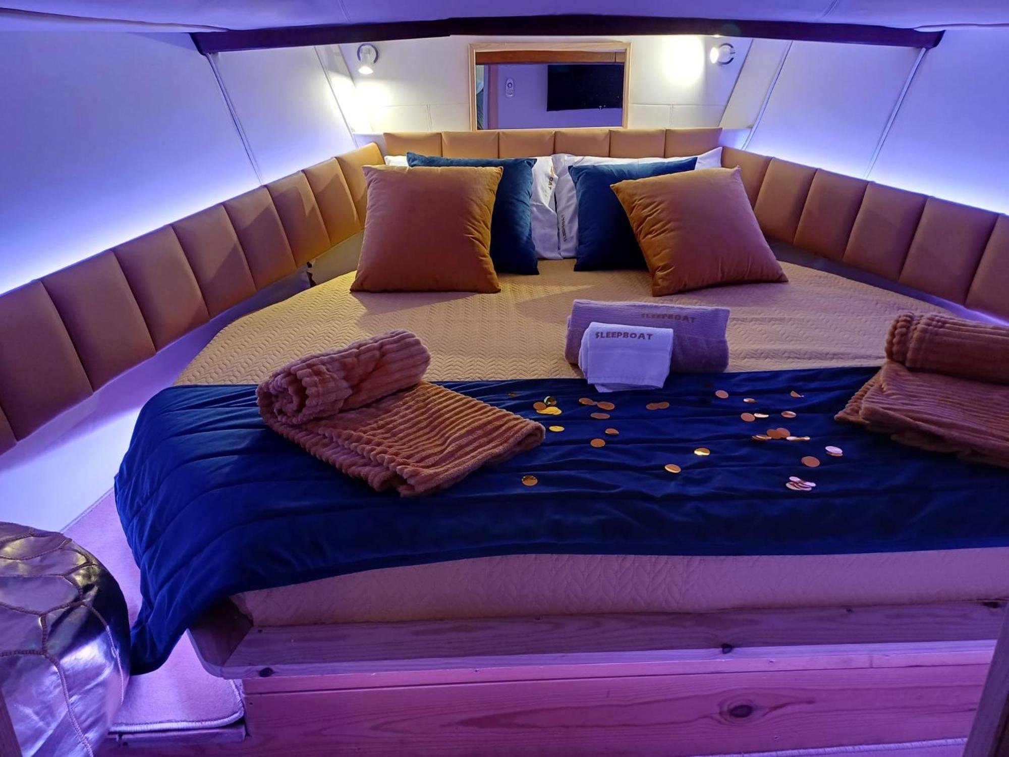 Botel Sleepboat Luxlife Yatch Porto