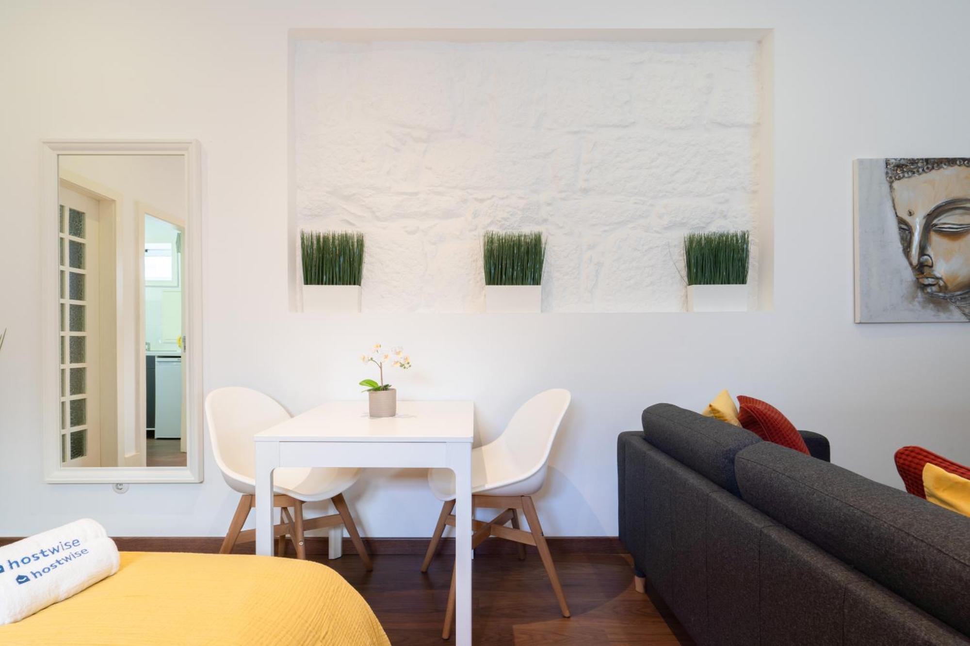 Apartment Host Wise - Rustic Flats