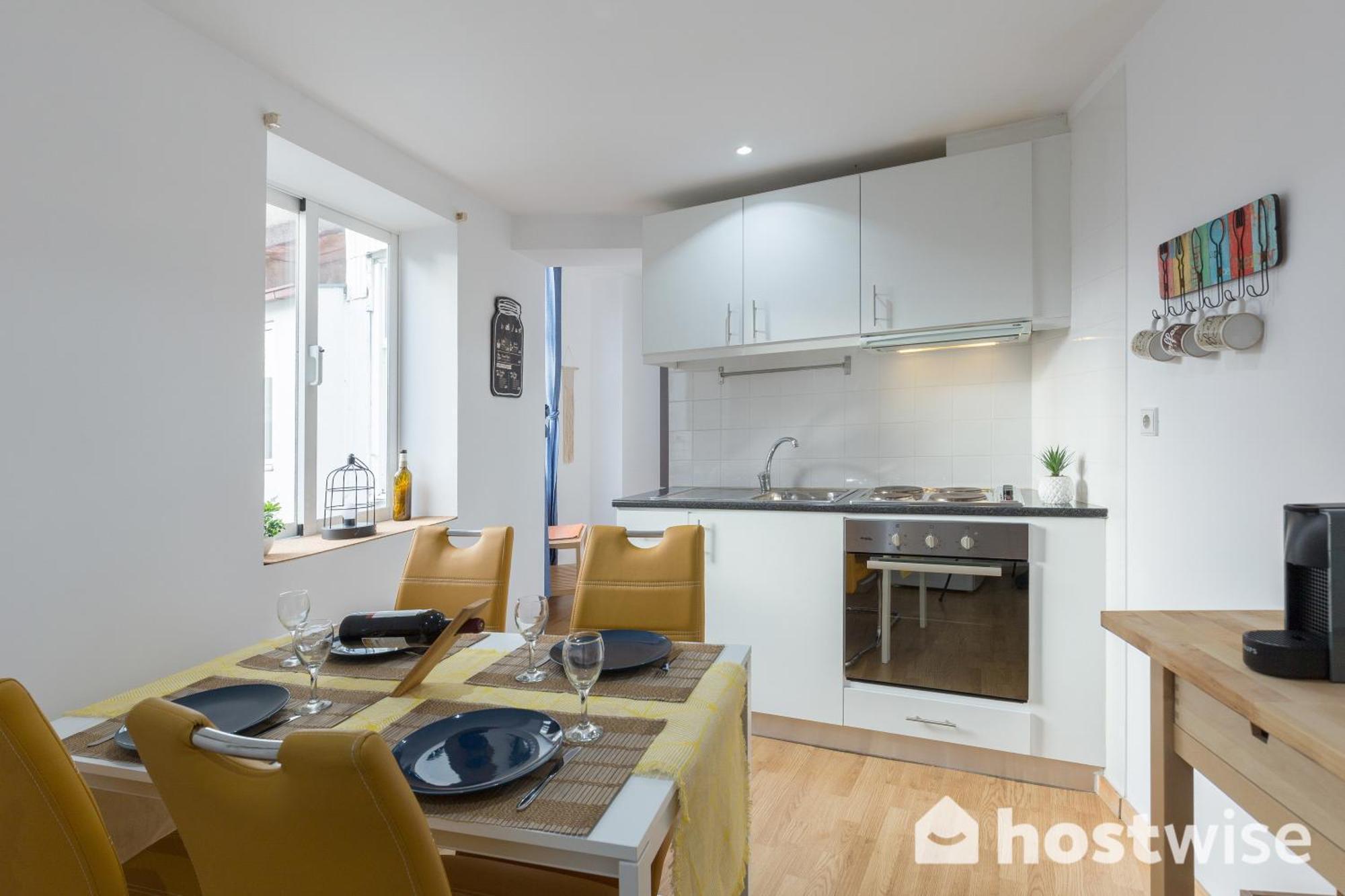 Apartment Host Wise - Colorful Fresh Flats - Batalha Porto