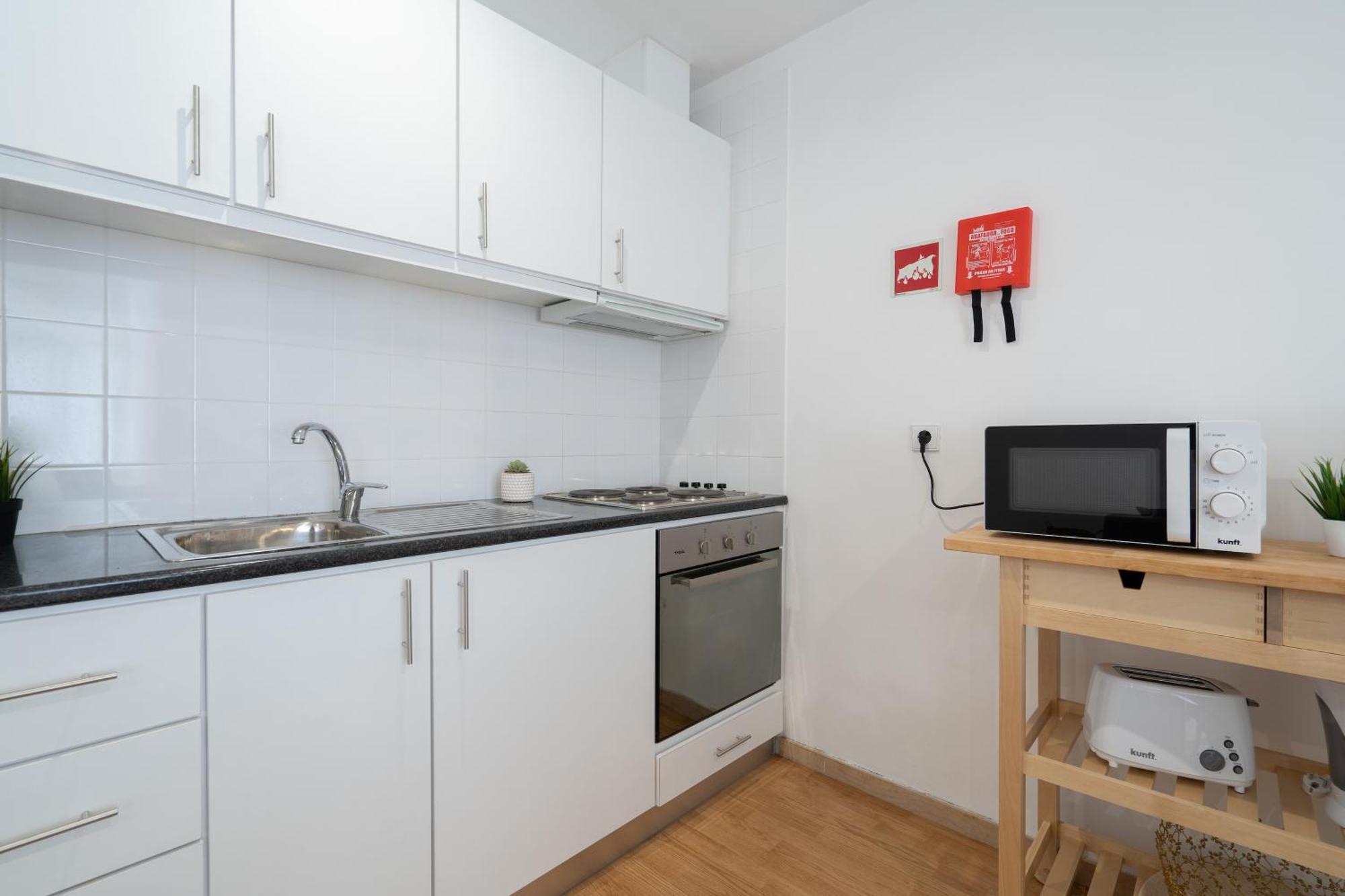Apartment Host Wise - Colorful Fresh Flats - Batalha *