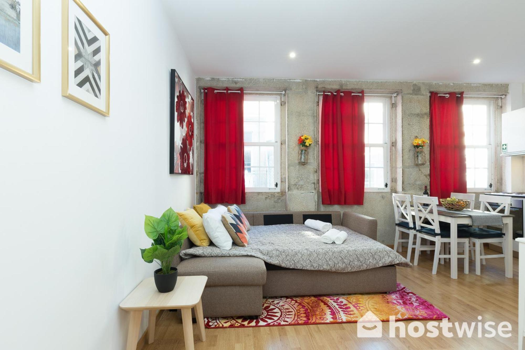 Apartment Host Wise - Colorful Fresh Flats - Batalha Porto