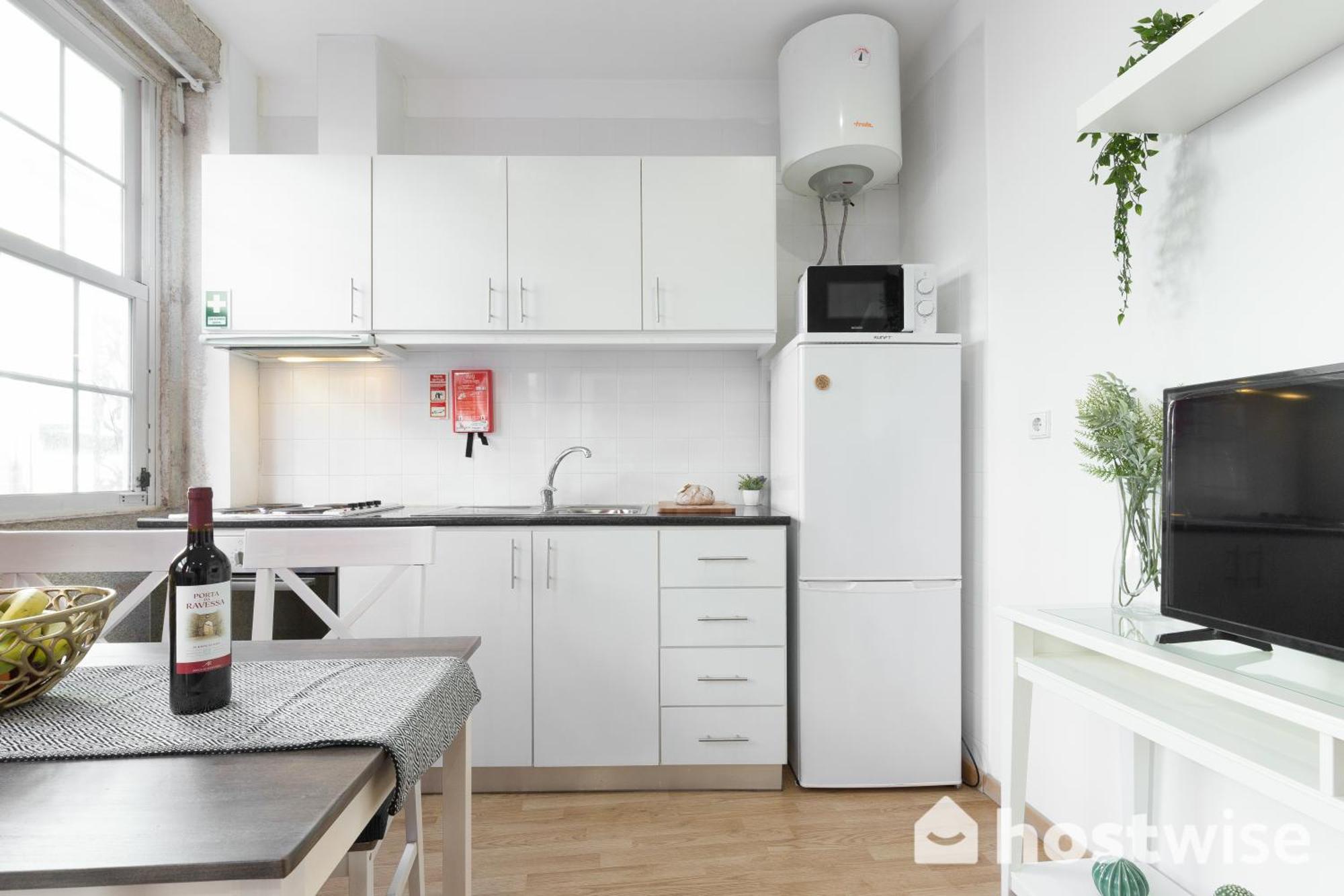 Apartment Host Wise - Colorful Fresh Flats - Batalha Porto