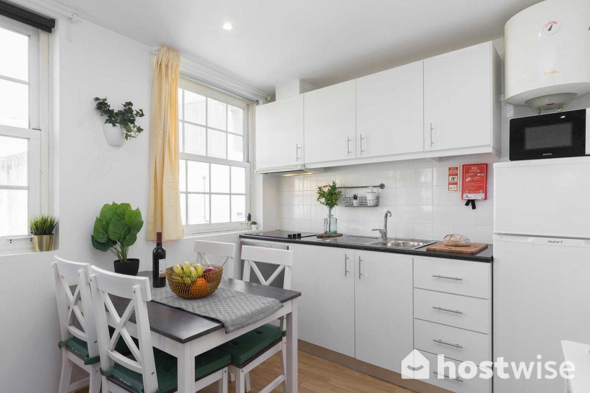 Apartment Host Wise - Colorful Fresh Flats - Batalha