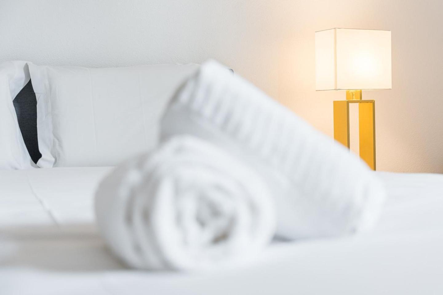 Guest house Guestready - Modern Duplex, Neo-classical Building
