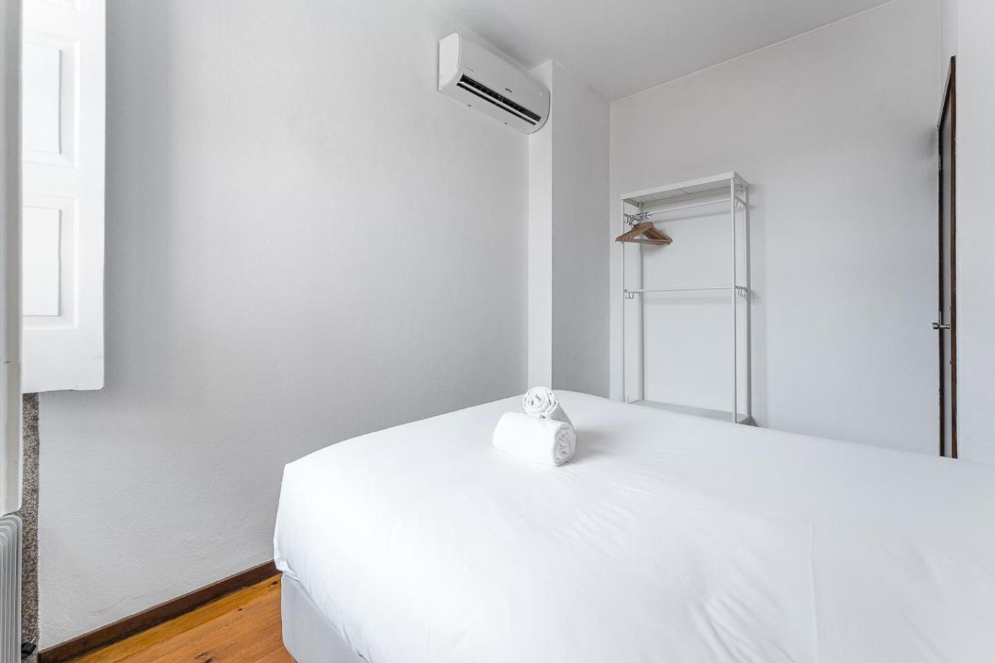 Guestready - Modern Duplex, Neo-classical Building * Porto
