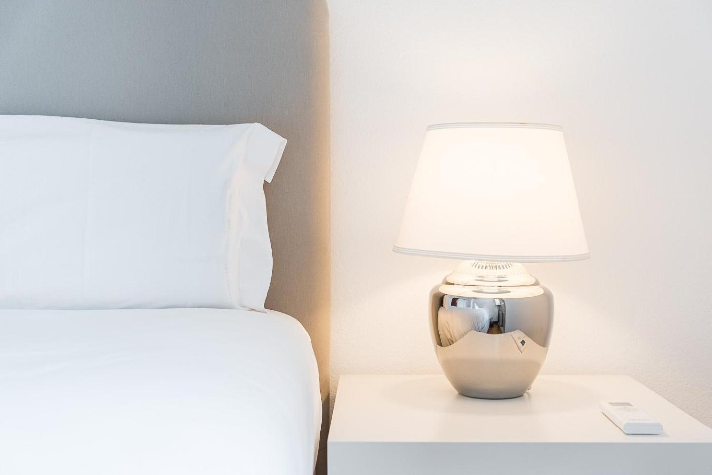 Guestready - Modern Duplex, Neo-classical Building Guest house