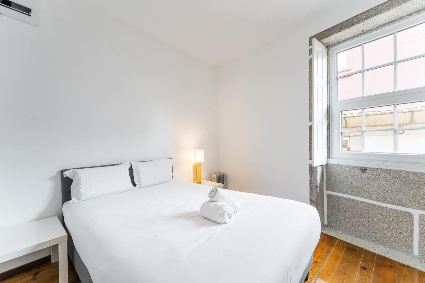 Guestready - Modern Duplex, Neo-classical Building Guest house *