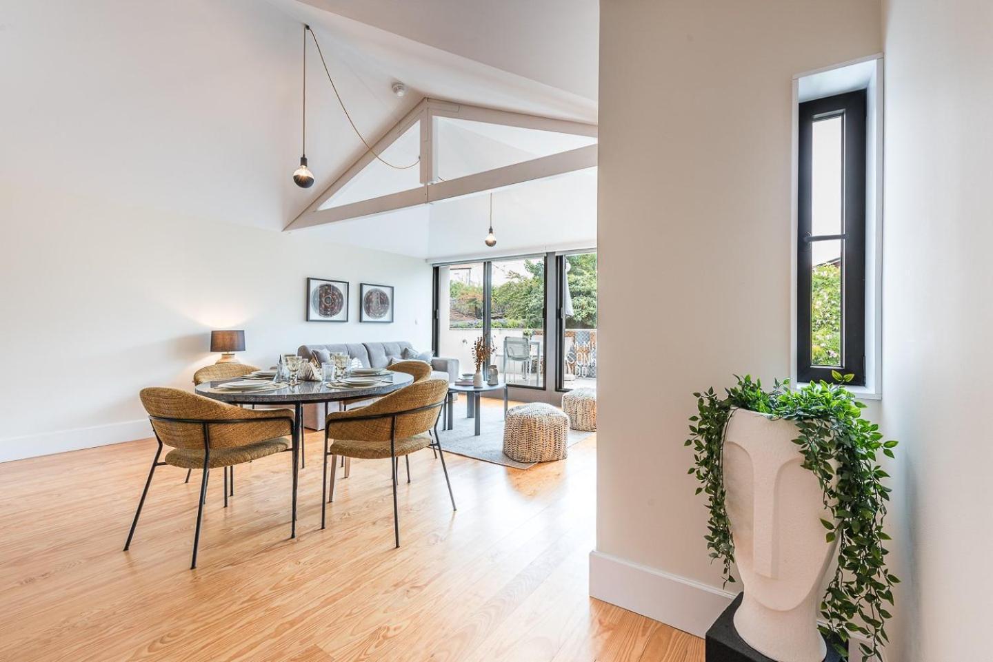 Guestready - Bonjardim Building *