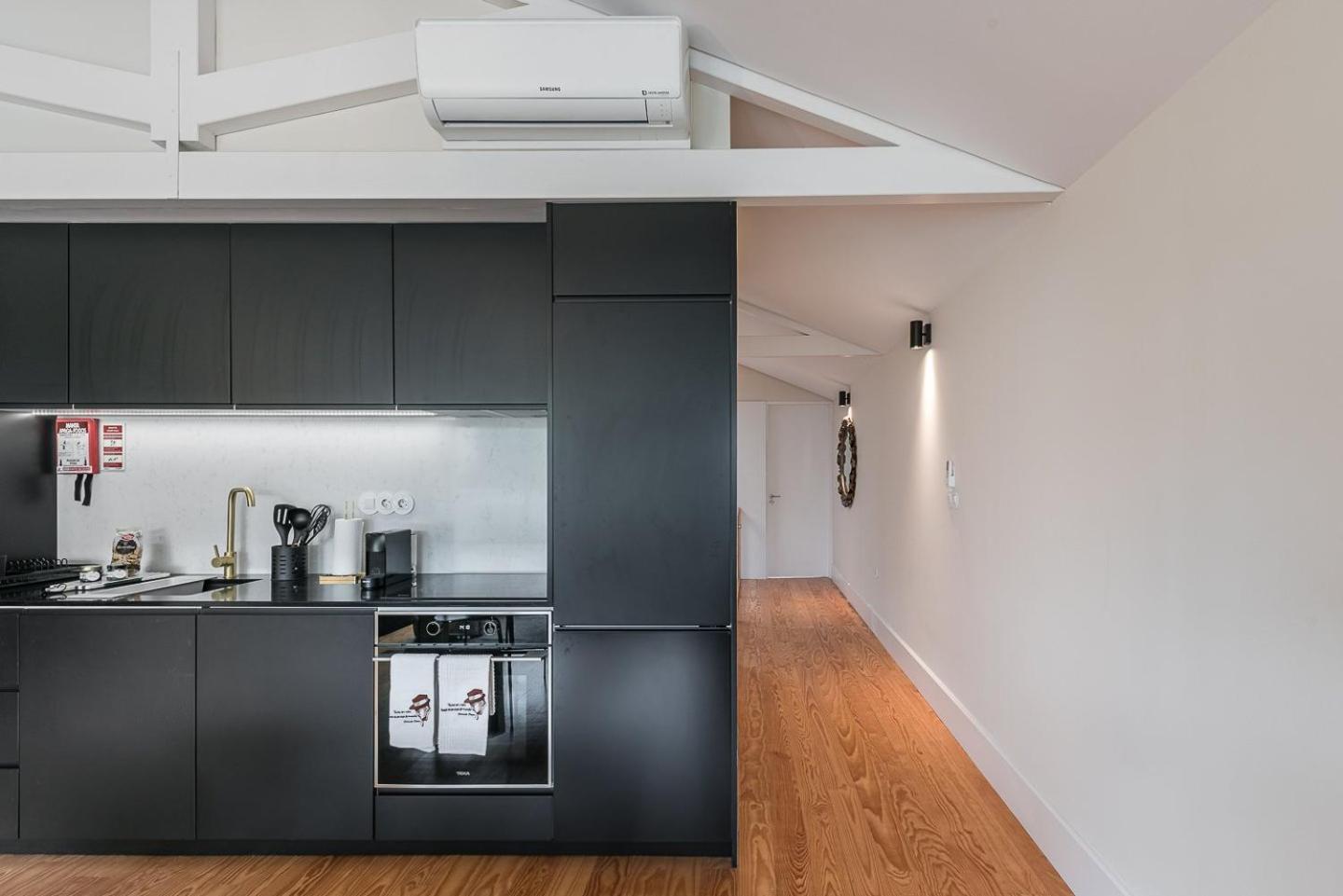Guestready - Bonjardim Building