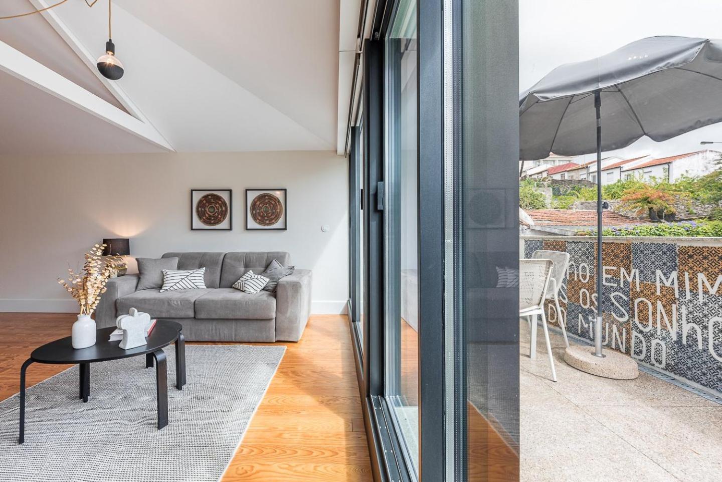 Guestready - Bonjardim Building *