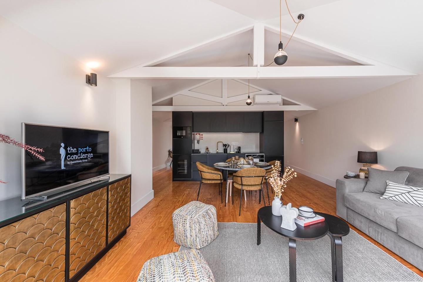 Guestready - Bonjardim Building *
