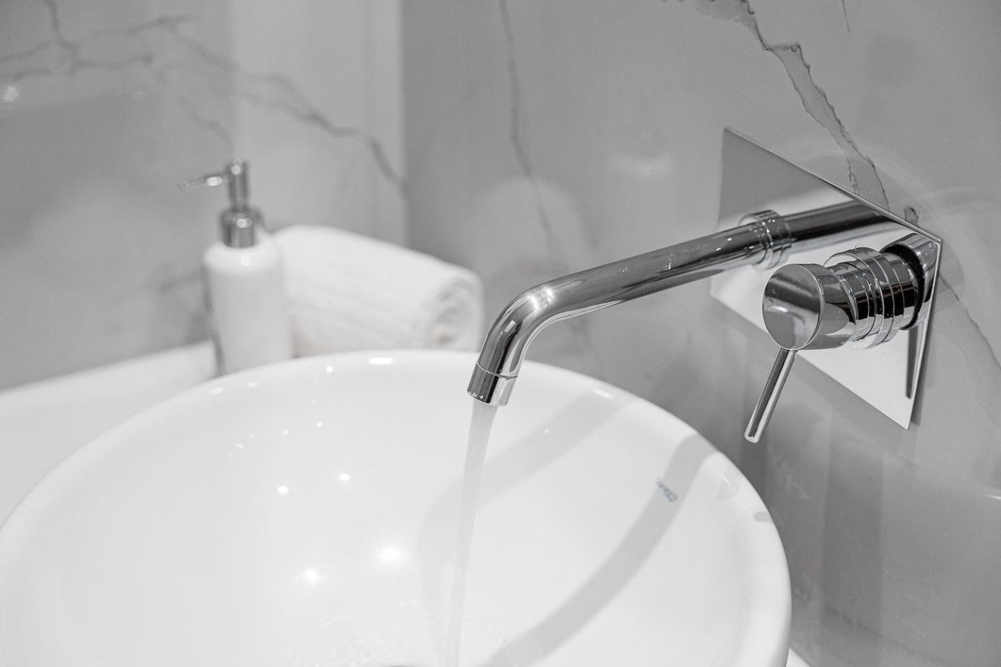 Guestready - A Modern Haven In The City Apartment