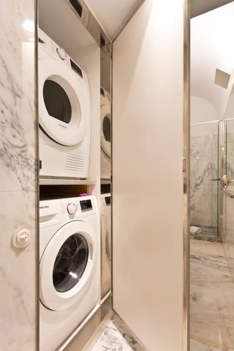 Apartment Boutique Rentals- The Clerigos W/ Patio *