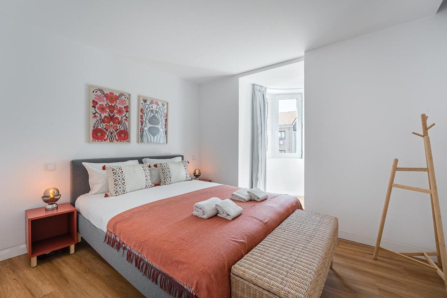 Guestready - Relaxing Moment In A Vibrant Apartment