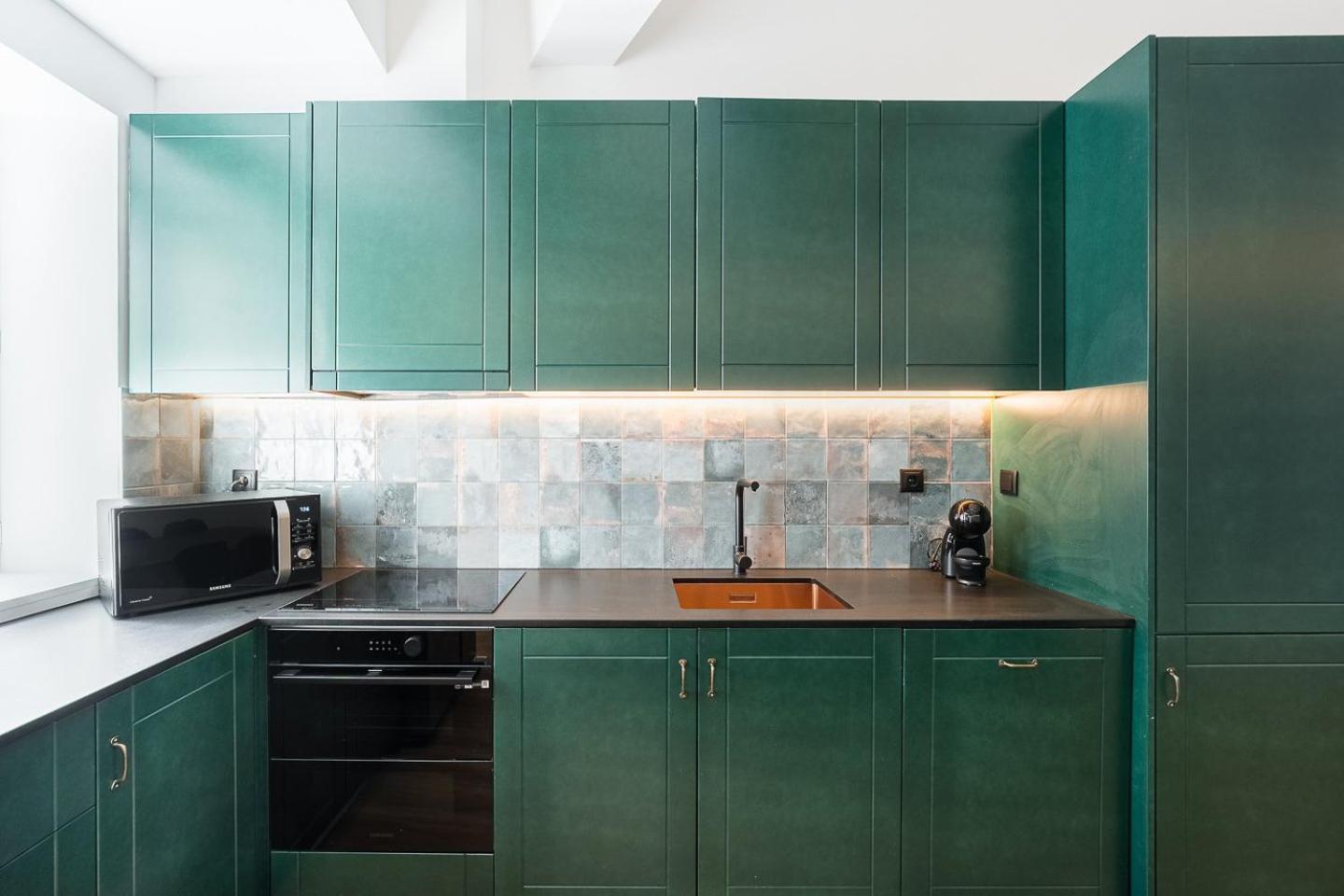 Guestready - Relaxing Moment In A Vibrant Apartment