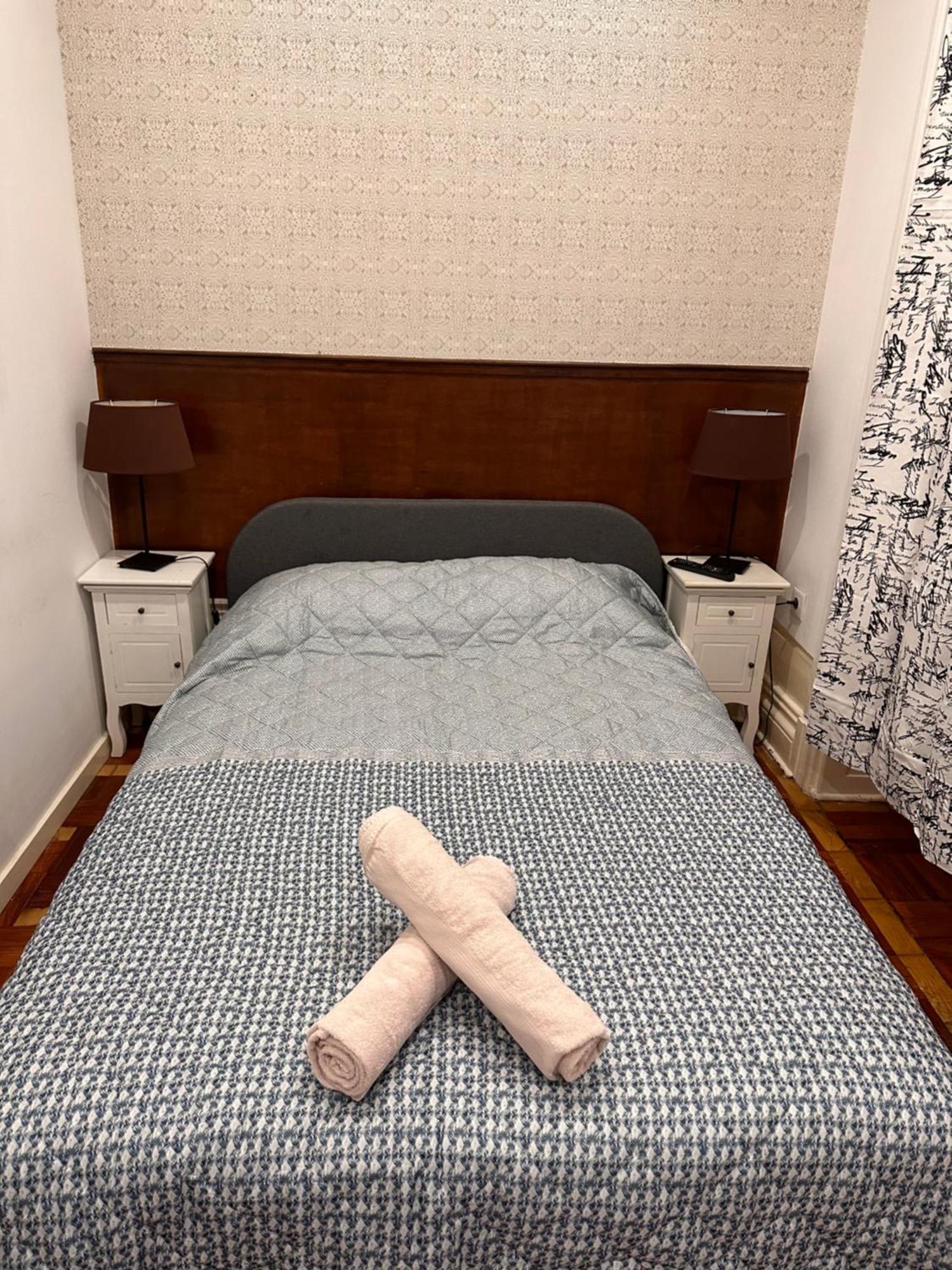 Al Pitoes Guest house Porto