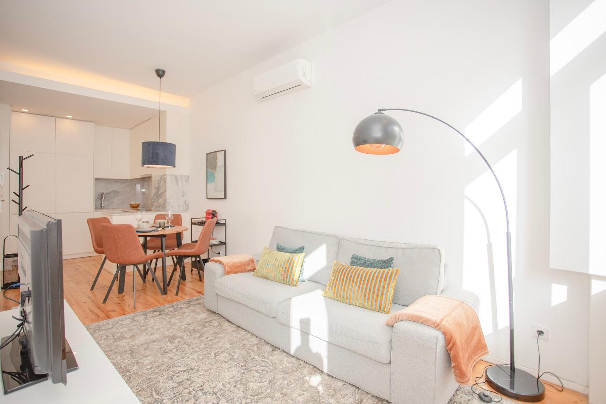 Liiiving In - Alegria Charming Apartment