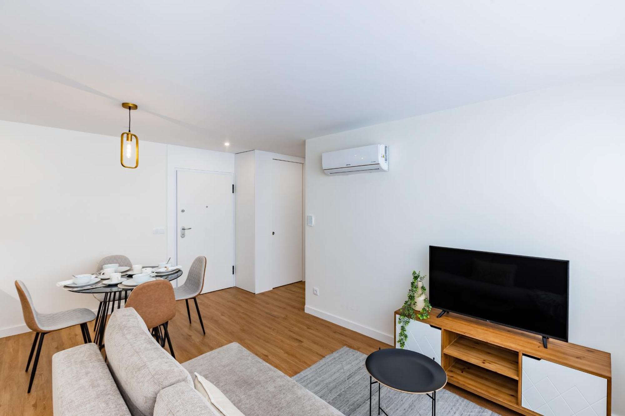 Apartment Pestana - In Center, Modern, New And Cozy