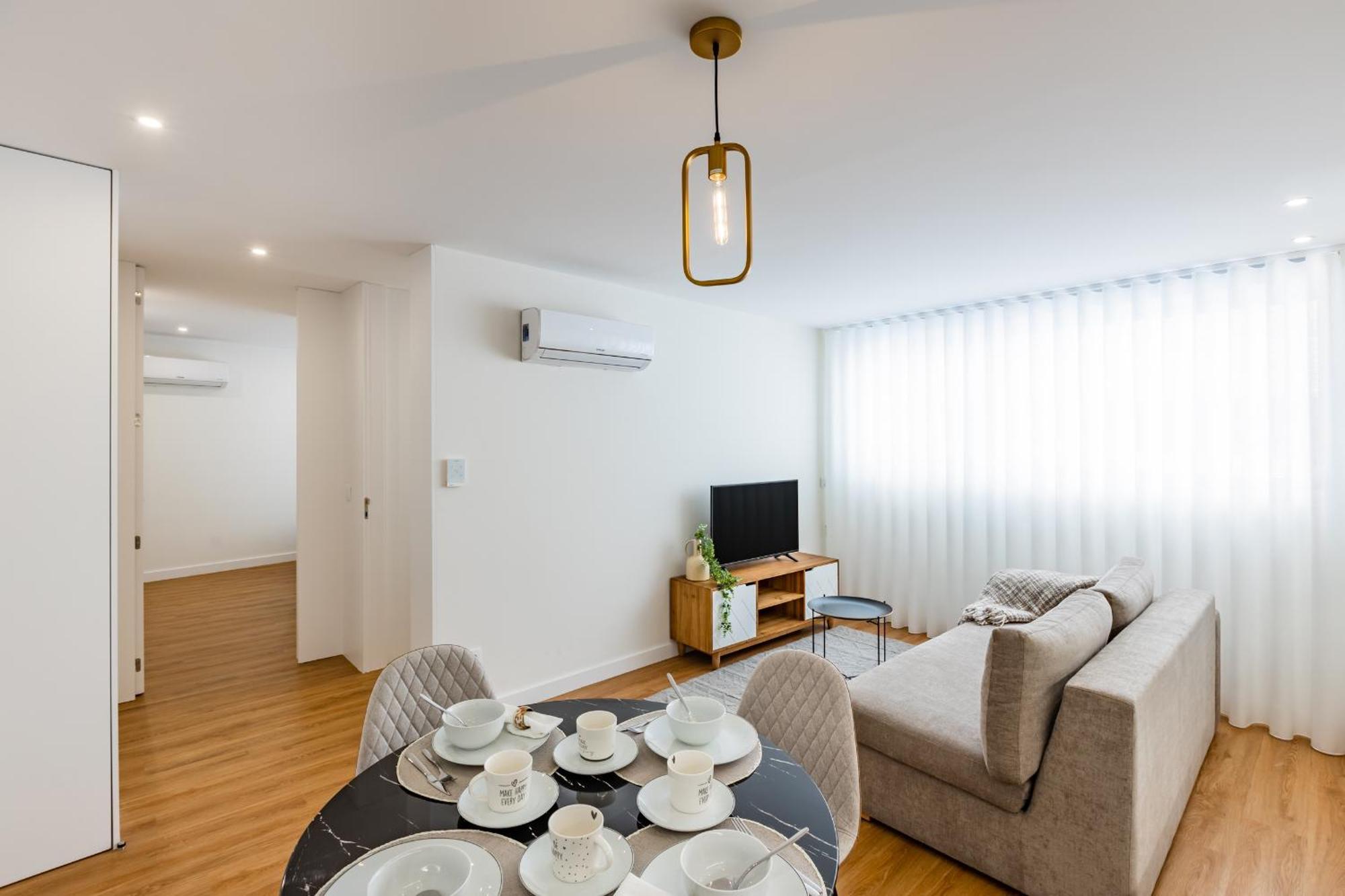 Pestana - In Center, Modern, New And Cozy *
