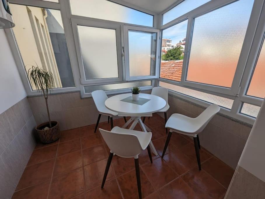 Large And Charming Apt Downtown 3bedrooms Porto