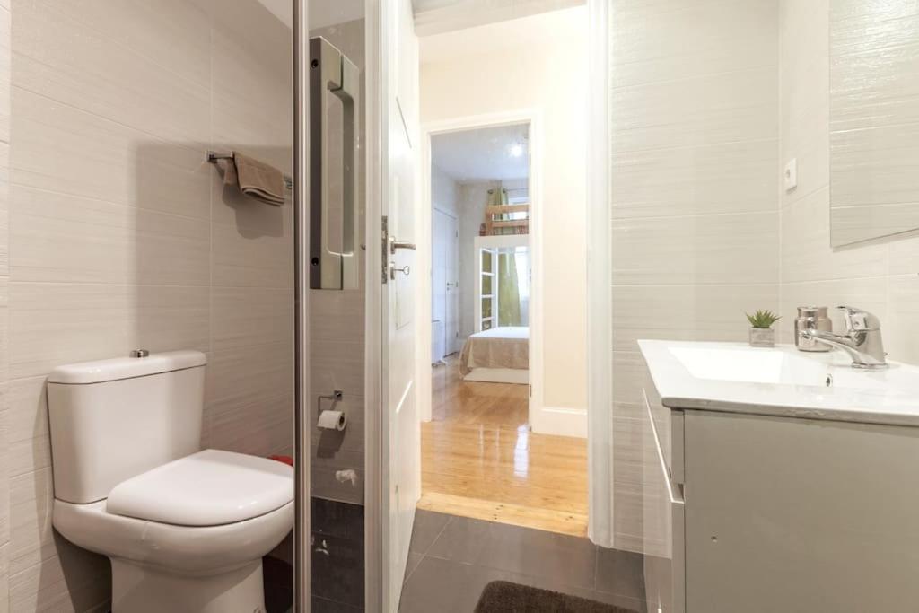 Large And Charming Apt Downtown 3bedrooms * Porto