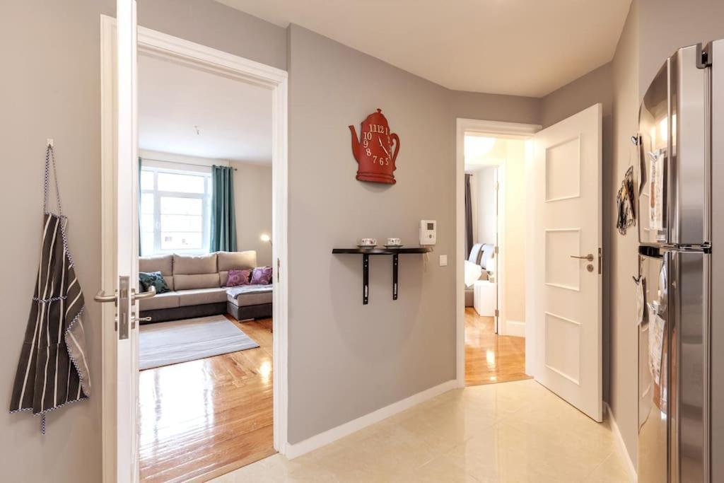 Large And Charming Apt Downtown 3bedrooms Porto