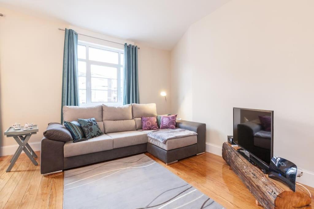 Apartamento Large And Charming Apt Downtown 3bedrooms