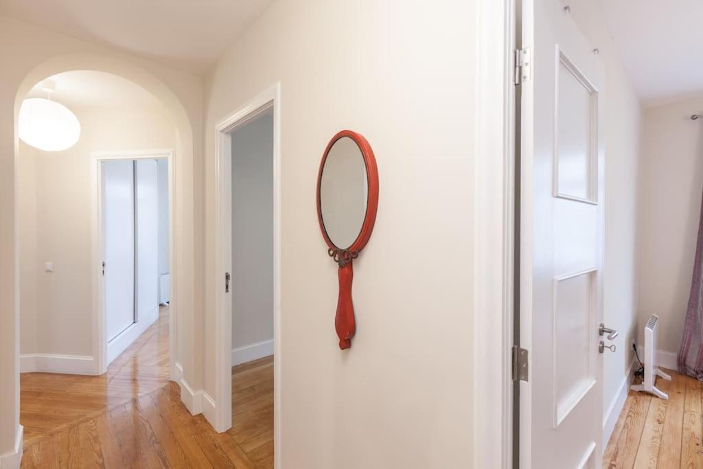 Apartamento Large And Charming Apt Downtown 3bedrooms Porto