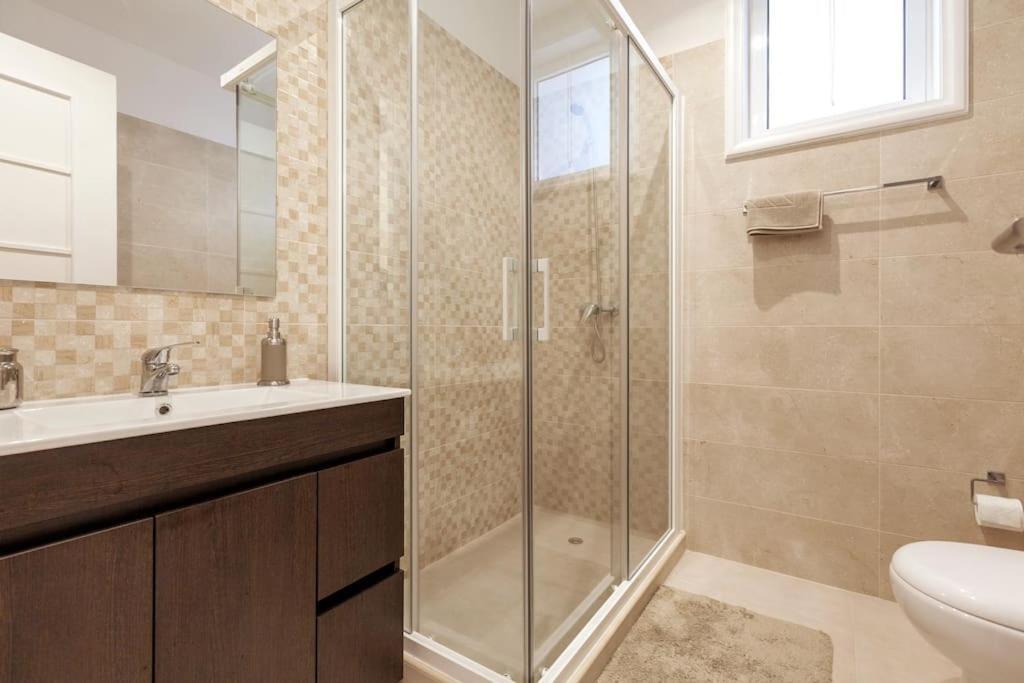 Large And Charming Apt Downtown 3bedrooms Apartamento Porto