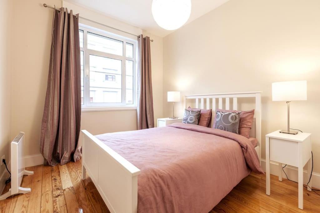 Large And Charming Apt Downtown 3bedrooms Apartamento