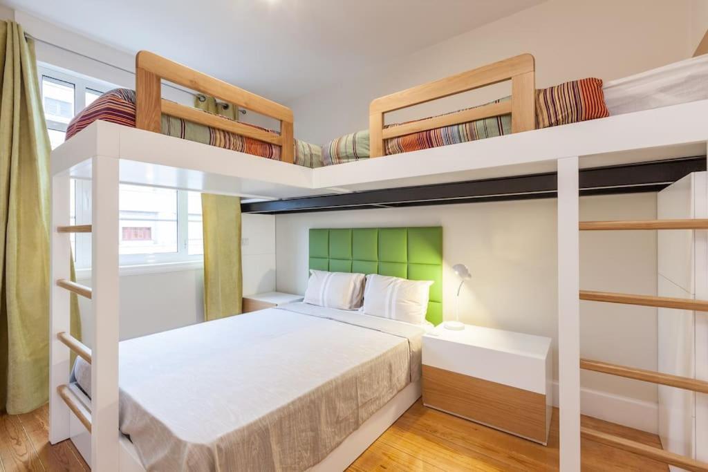 Large And Charming Apt Downtown 3bedrooms * Porto