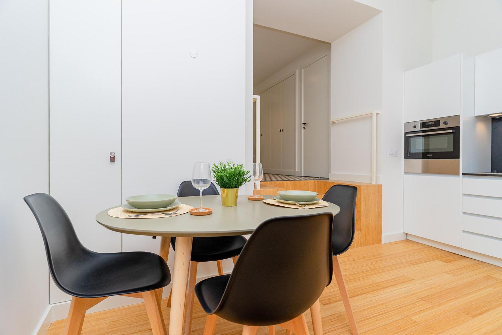 Apartment Charming • *