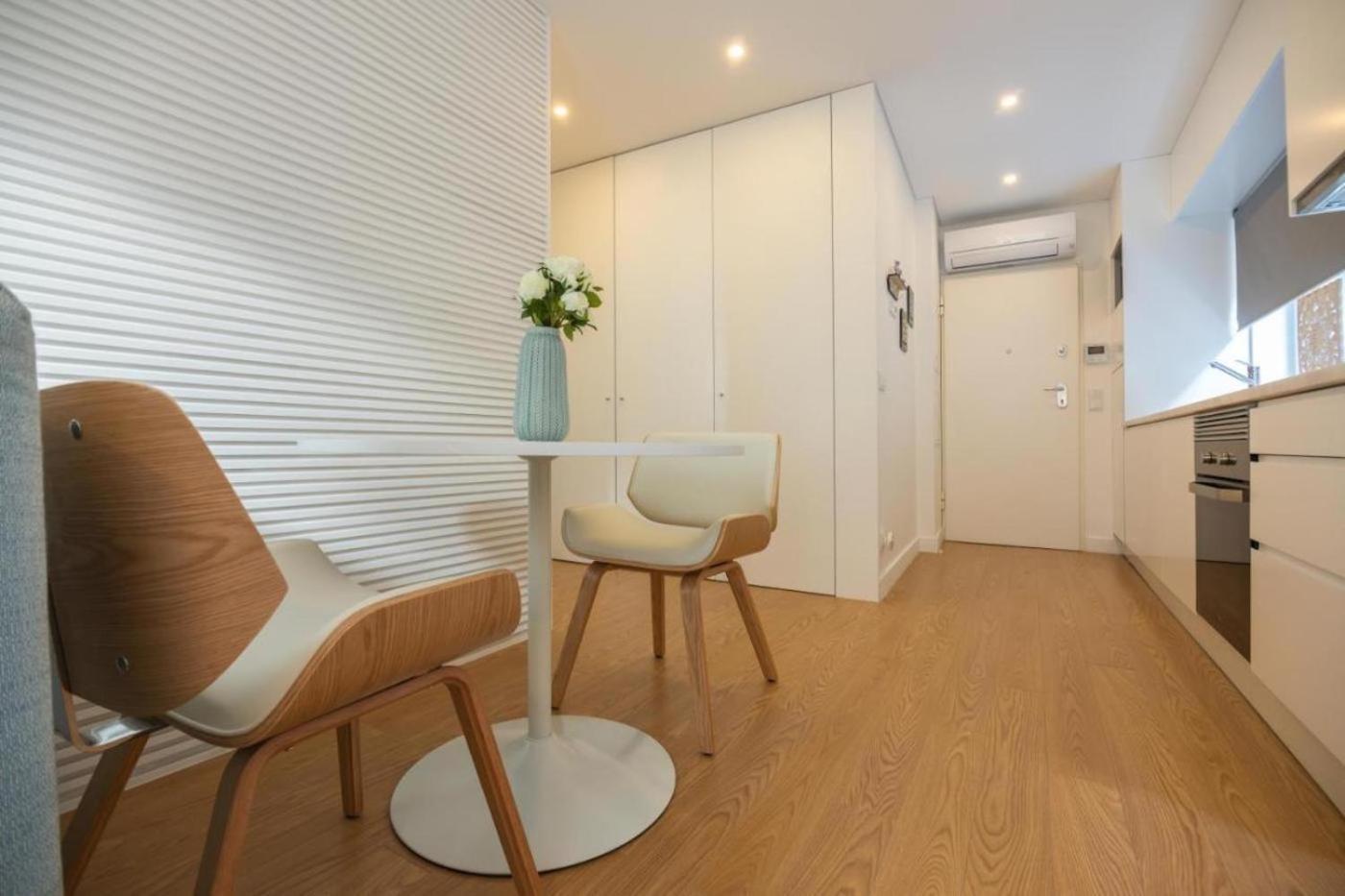 Apartment Stylish Almada Historic