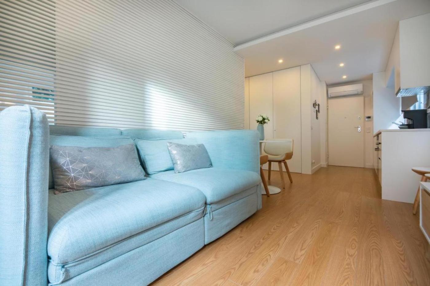 Stylish Almada Historic Apartment *