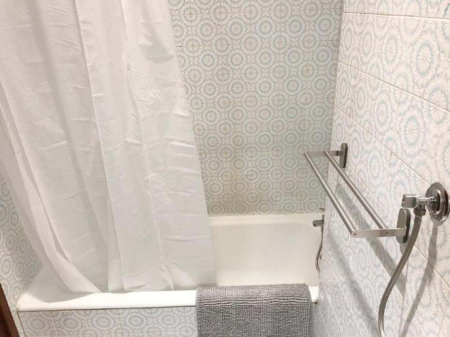 Swim Apartment *