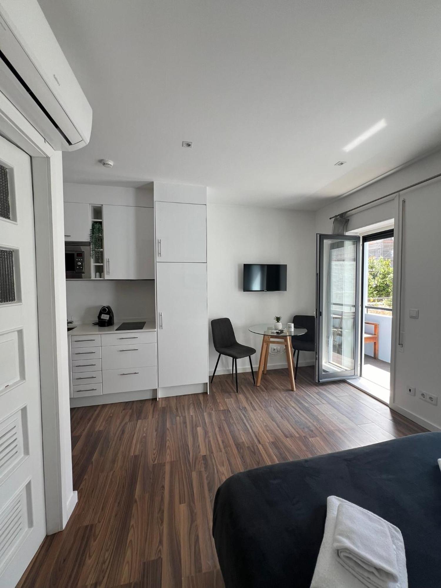 Almada & Apartment