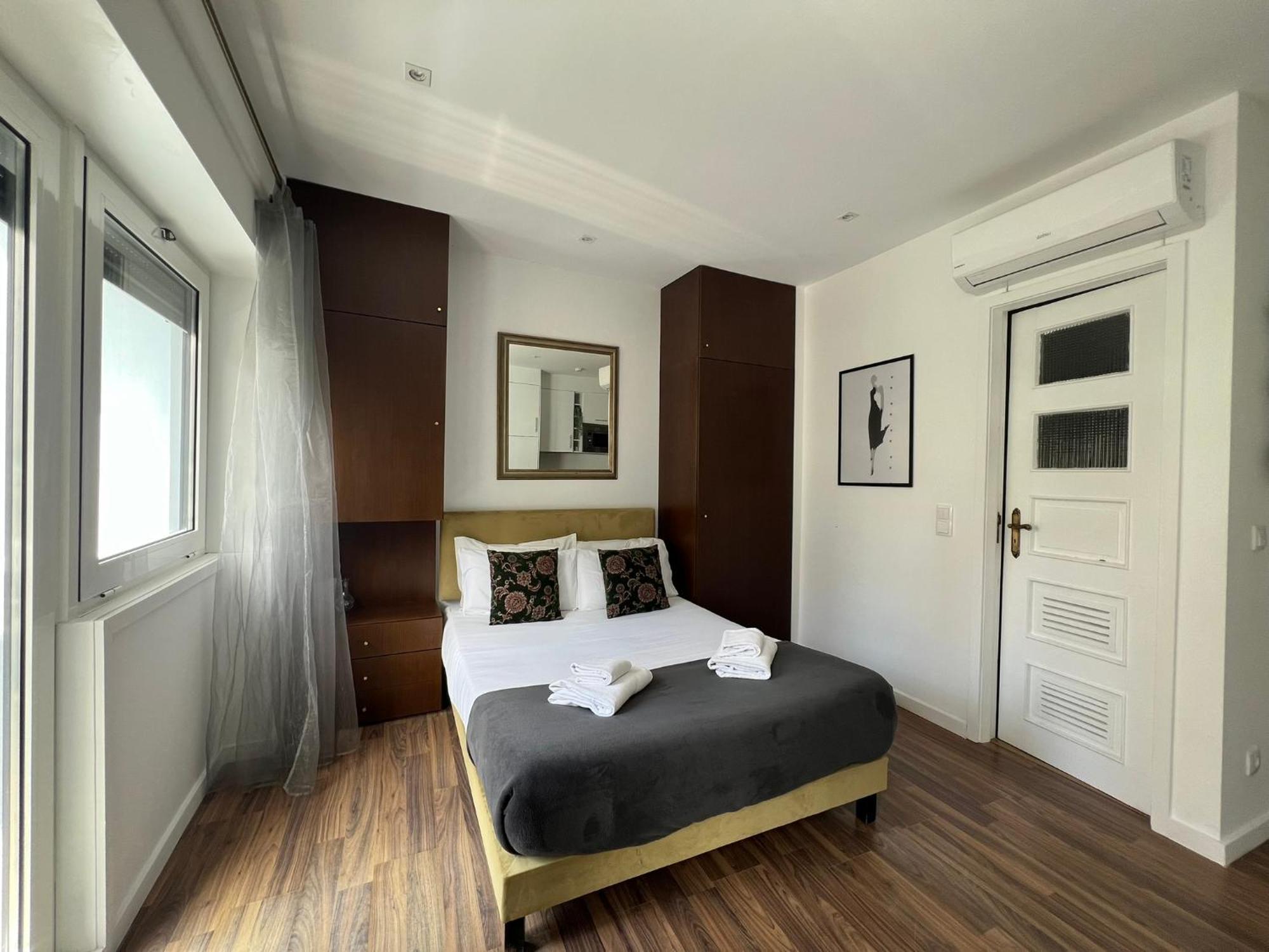 Apartment Almada & Porto