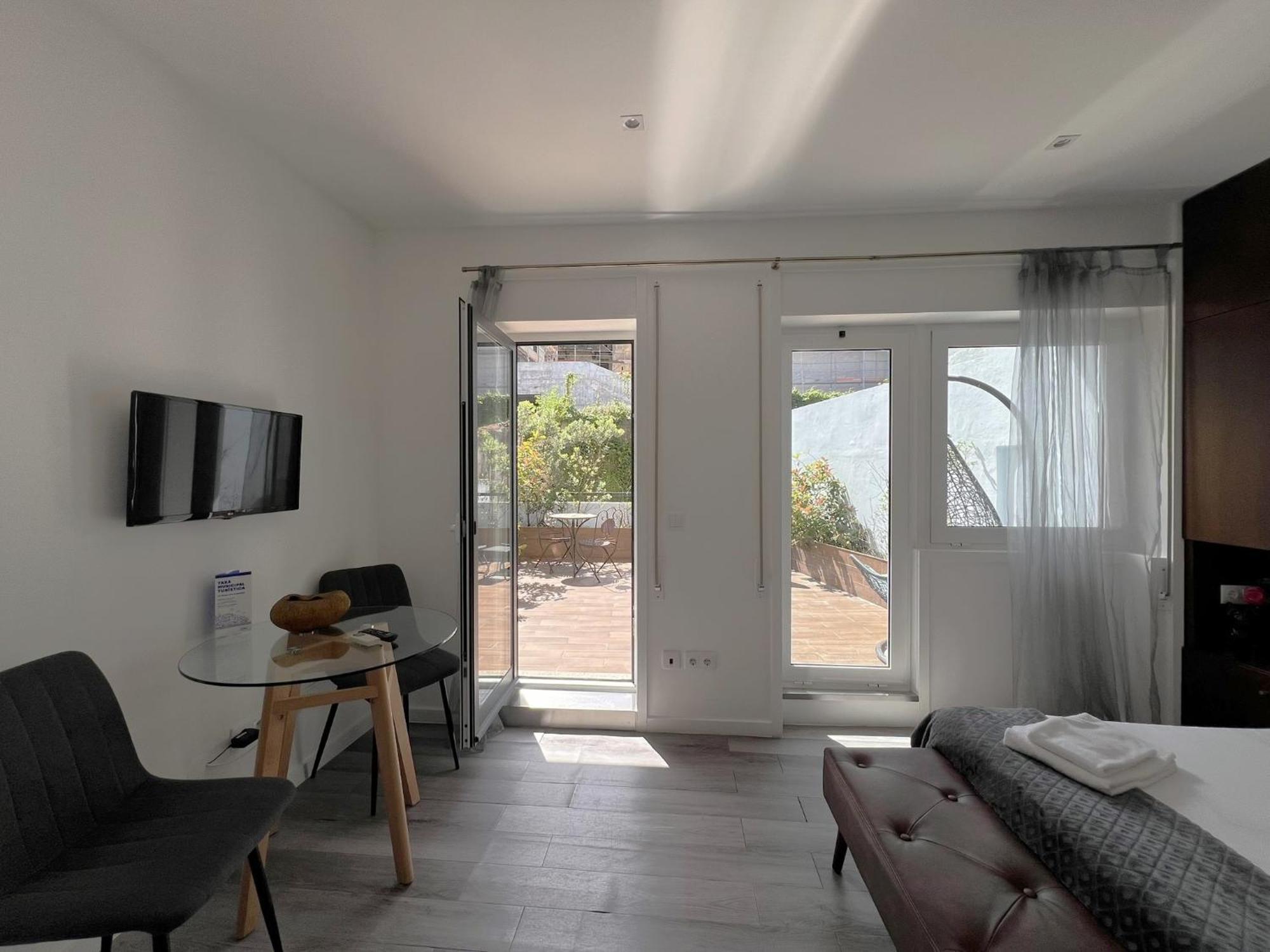 Apartment Almada & Porto