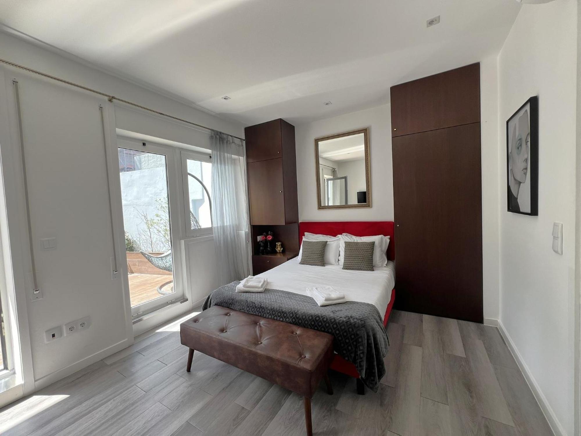 Almada & Apartment *