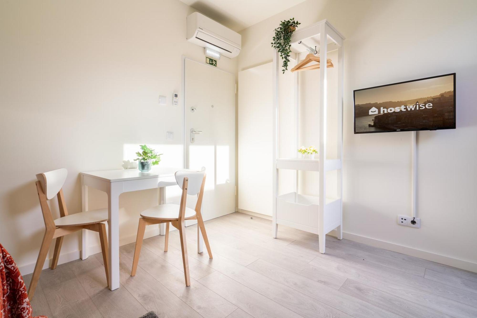Host Wise - Private Flats - Terrace Porto