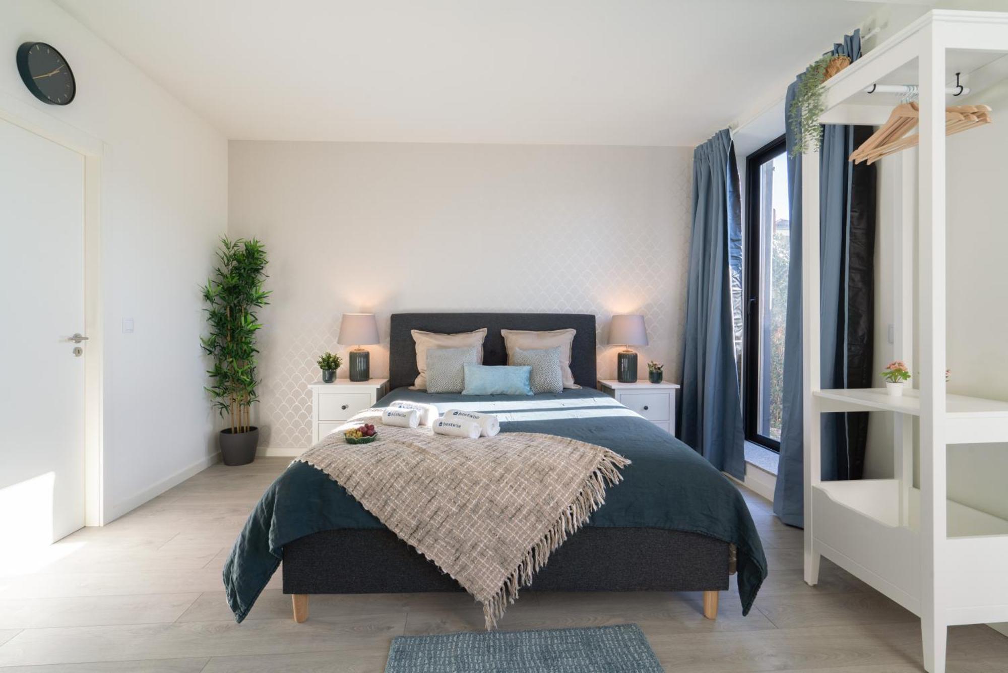 Host Wise - Private Flats - Terrace Apartment *