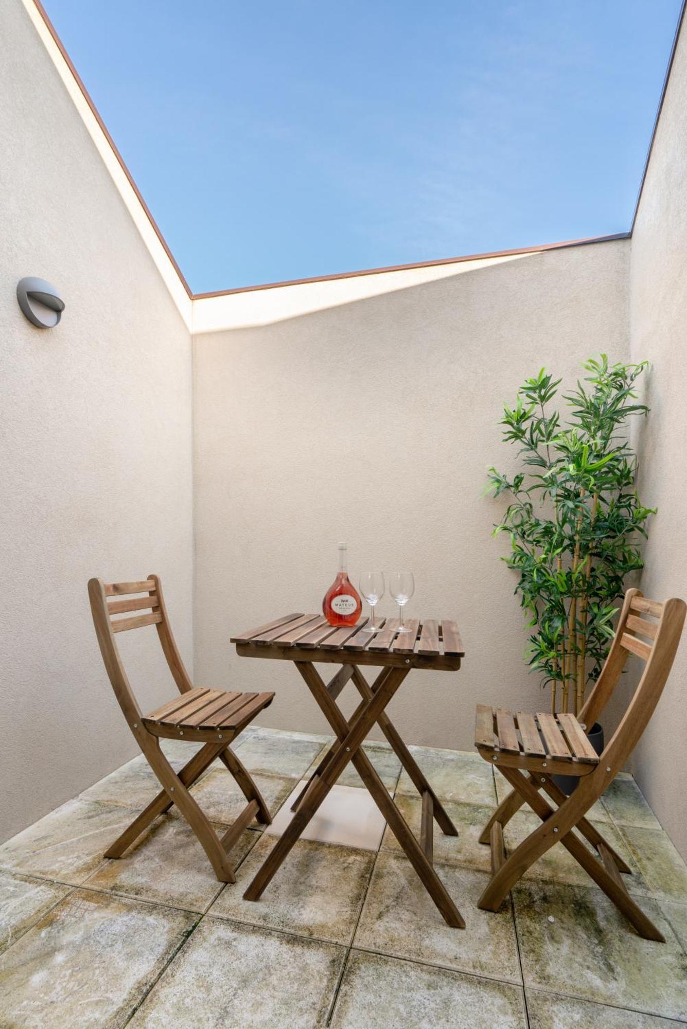 Apartment Host Wise - Private Flats - Terrace Porto