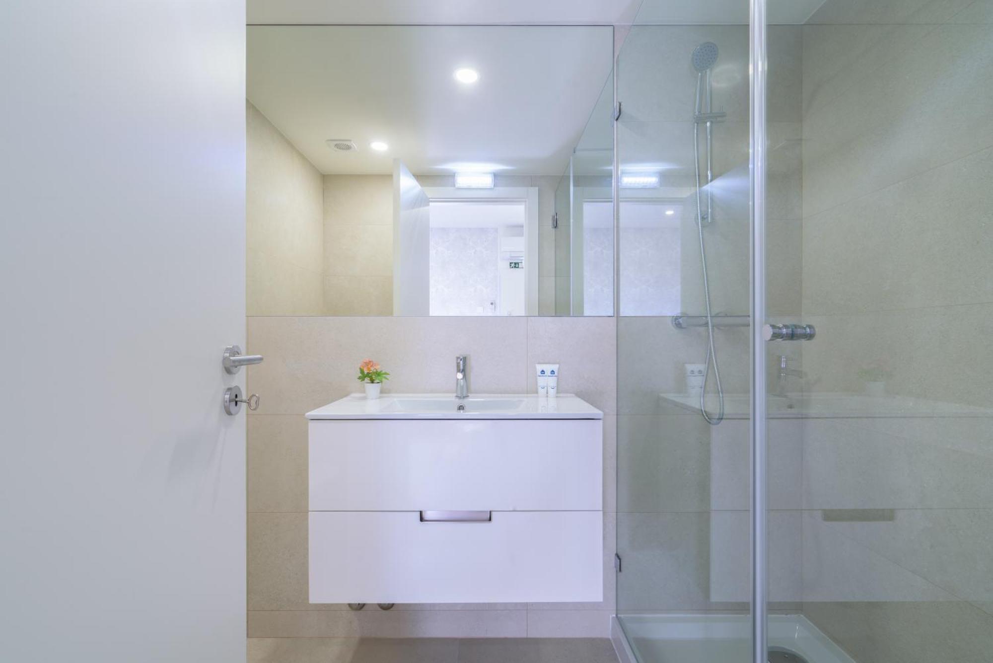 Host Wise - Private Flats - Terrace