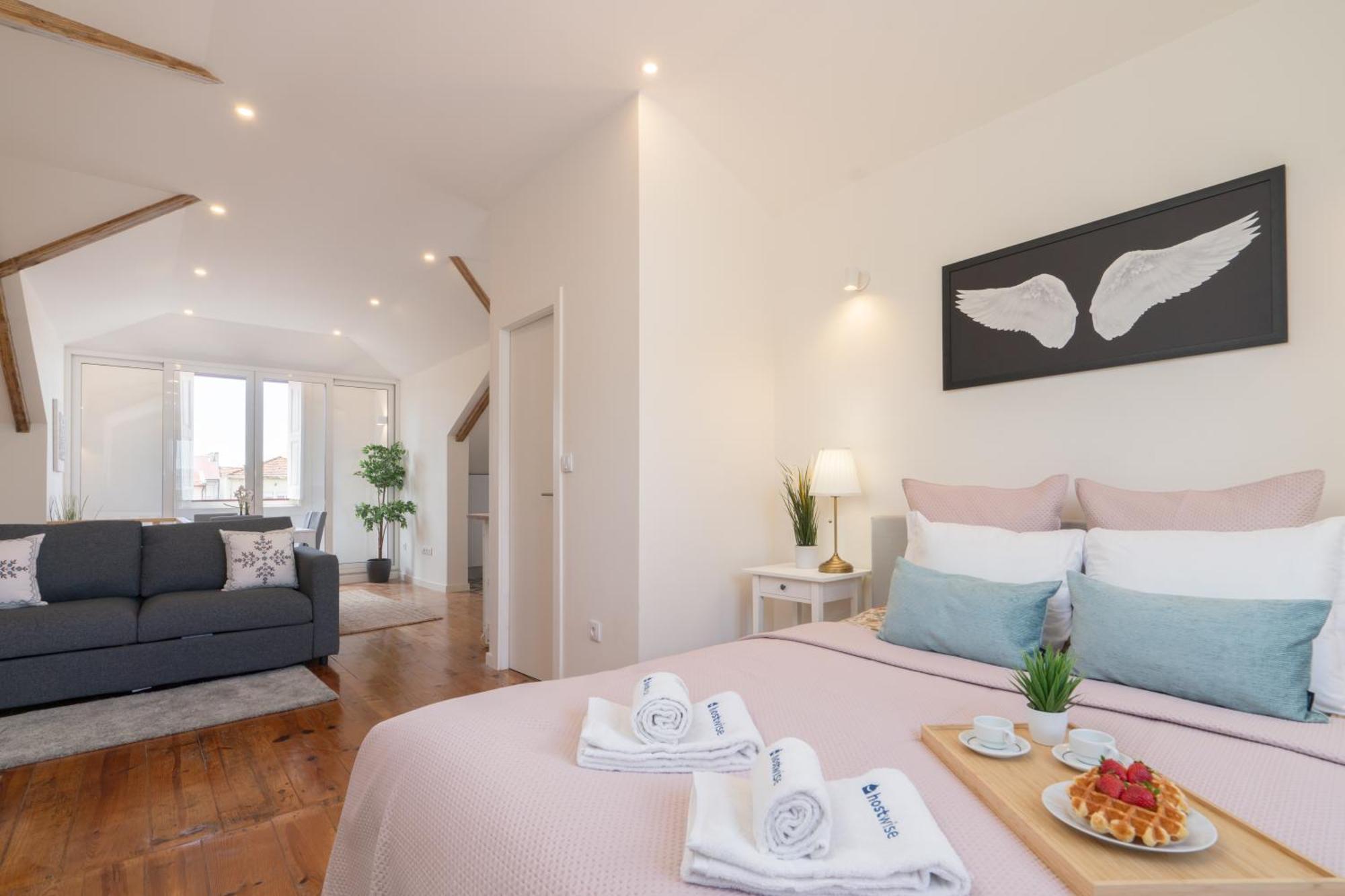 Host Wise - Modern Comfy Flat